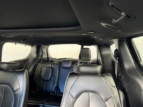 More photos of 2025 Chrysler Pacifica Limited at Jerry Hunt Supercenter - Salisbury, NC