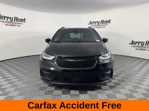 Another view of 2025 Chrysler Pacifica Limited for sale in Salisbury, NC at Jerry Hunt Supercenter - Salisbury