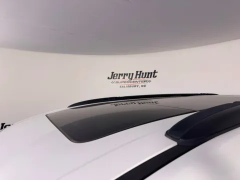 More photos of 2024 Chrysler Pacifica Limited at Jerry Hunt Supercenter - Salisbury, NC