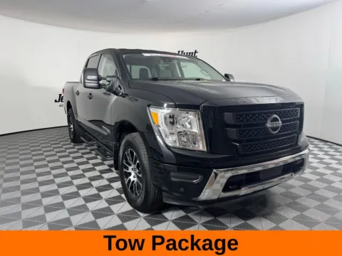 More photos of 2024 Nissan Titan SV at Jerry Hunt Supercenter - Salisbury, NC