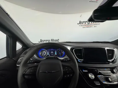 Photos of 2025 Chrysler Pacifica Limited for sale in Salisbury, NC at Jerry Hunt Supercenter - Salisbury