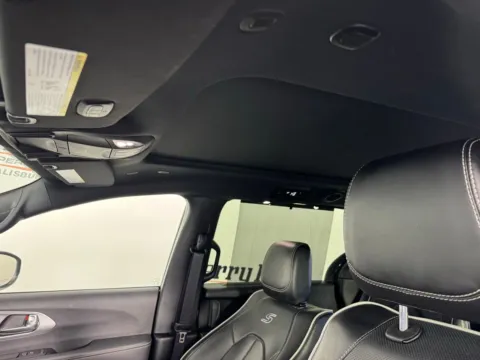 More photos of 2025 Chrysler Pacifica Limited at Jerry Hunt Supercenter - Salisbury, NC