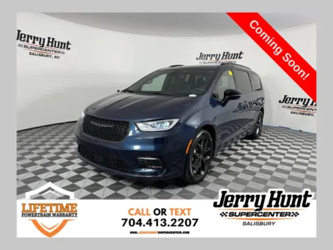 Blue 2025 Chrysler Pacifica Limited for sale in Salisbury, NC