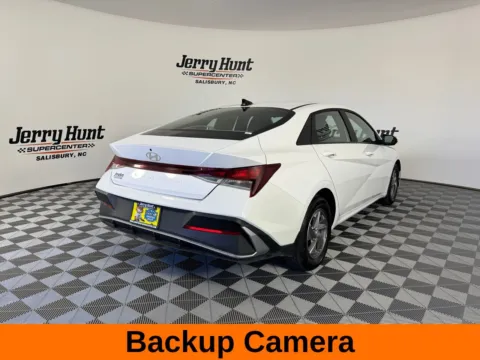 More photos of 2024 Hyundai Elantra SE at Jerry Hunt Supercenter - Salisbury, NC