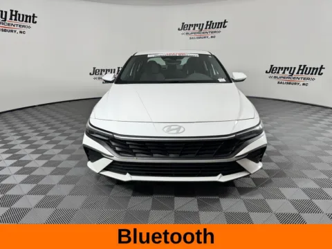 More photos of 2024 Hyundai Elantra SE at Jerry Hunt Supercenter - Salisbury, NC