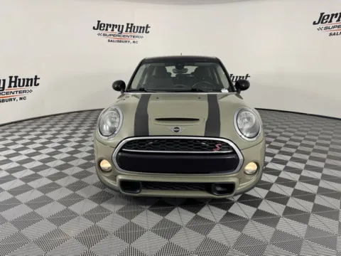 More photos of 2019 MINI Cooper S at Jerry Hunt Supercenter - Salisbury, NC