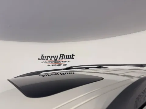 More photos of 2019 Nissan Armada Platinum at Jerry Hunt Supercenter - Salisbury, NC
