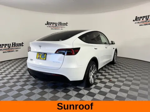 More photos of 2023 Tesla Model Y Long Range at Jerry Hunt Supercenter - Salisbury, NC