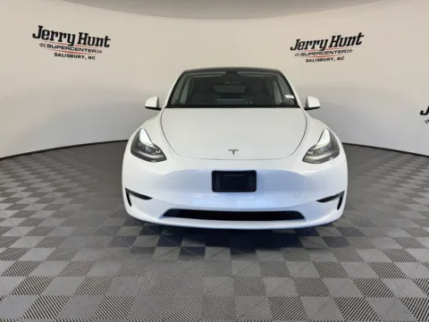 More photos of 2023 Tesla Model Y Long Range at Jerry Hunt Supercenter - Salisbury, NC