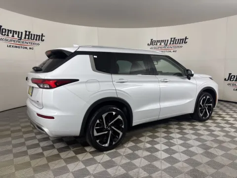 More photos of 2023 Mitsubishi Outlander at Jerry Hunt Supercenter - Salisbury, NC
