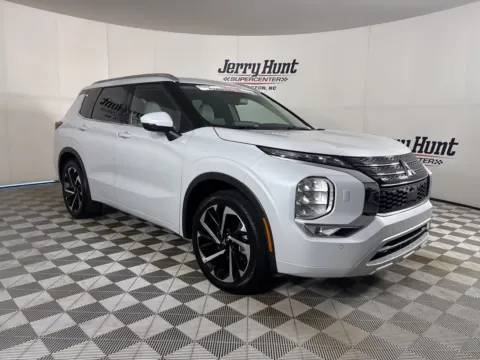 More photos of 2023 Mitsubishi Outlander at Jerry Hunt Supercenter - Salisbury, NC