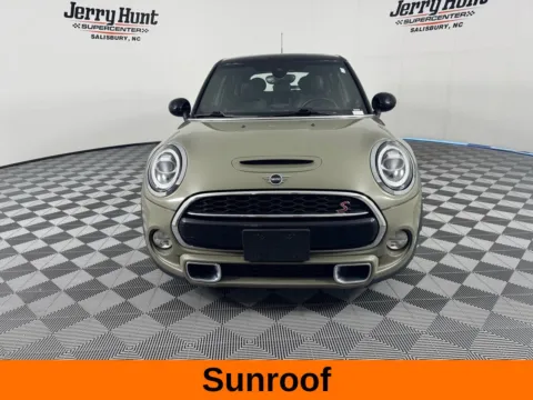 More photos of 2019 MINI Cooper S at Jerry Hunt Supercenter - Salisbury, NC