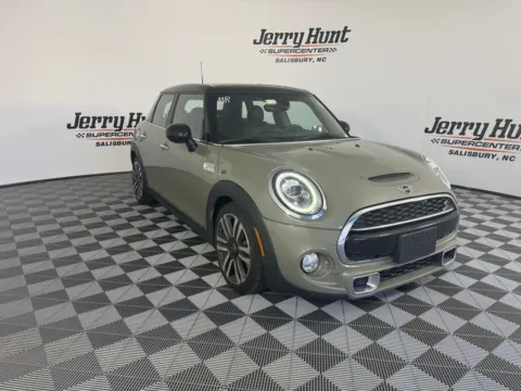 More photos of 2019 MINI Cooper S at Jerry Hunt Supercenter - Salisbury, NC