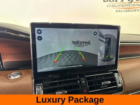 More photos of 2023 Lincoln Navigator L L Reserve at Jerry Hunt Supercenter - Salisbury, NC