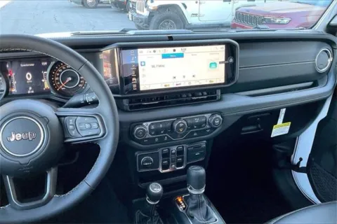 More photos of 2025 Jeep Gladiator High Tide at I-10 Chrysler Dodge Jeep Ram, CA