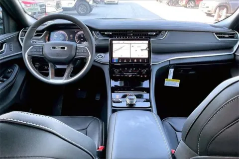 More photos of 2025 Jeep Grand Cherokee Limited at I-10 Chrysler Dodge Jeep Ram, CA