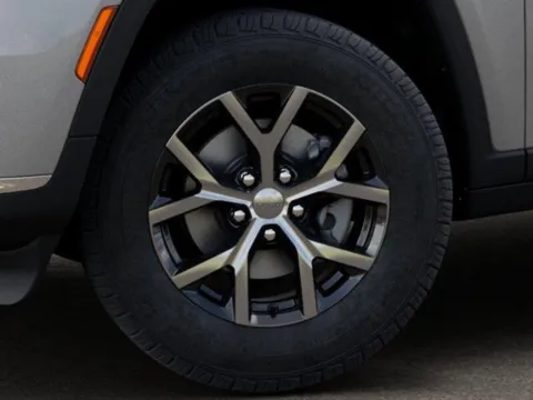 More photos of 2025 Jeep Grand Cherokee L imited 4x4 at I-10 Chrysler Dodge Jeep Ram, CA