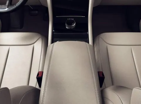 More photos of 2026 Jeep Grand Cherokee Limited 4x2 at I-10 Chrysler Dodge Jeep Ram, CA