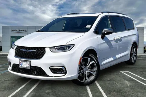White 2026 Chrysler Pacifica Pinnacle for sale in Indio, CA