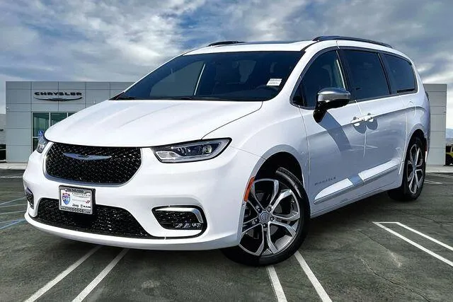 White 2026 Chrysler Pacifica Pinnacle for sale in Indio, CA