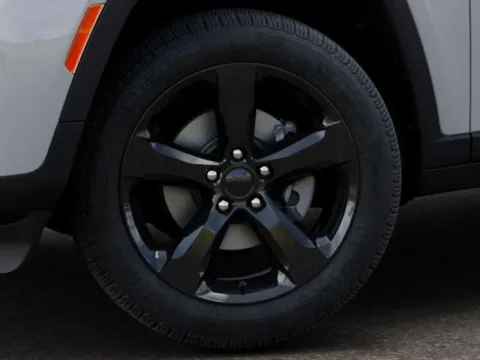 More photos of 2026 Jeep Grand Cherokee Limited 4x2 at I-10 Chrysler Dodge Jeep Ram, CA