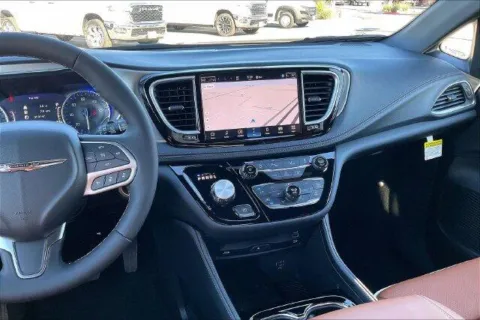 More photos of 2026 Chrysler Pacifica Pinnacle at I-10 Chrysler Dodge Jeep Ram, CA