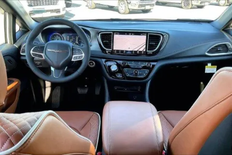 More photos of 2026 Chrysler Pacifica Pinnacle at I-10 Chrysler Dodge Jeep Ram, CA