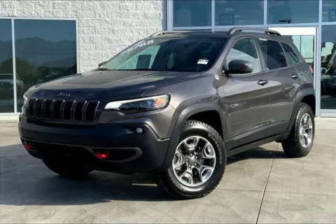 Gray 2019 Jeep Cherokee Trailhawk for sale in Indio, CA
