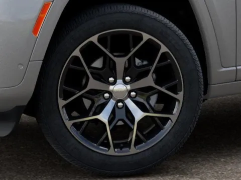 More photos of 2026 Jeep Grand Cherokee Summit at I-10 Chrysler Dodge Jeep Ram, CA