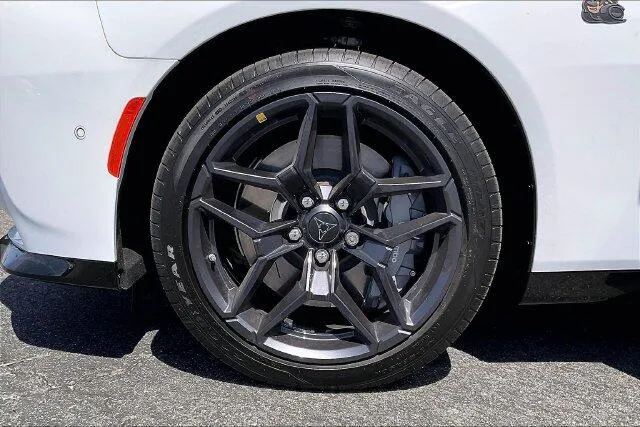 Dodge Charger photo 10