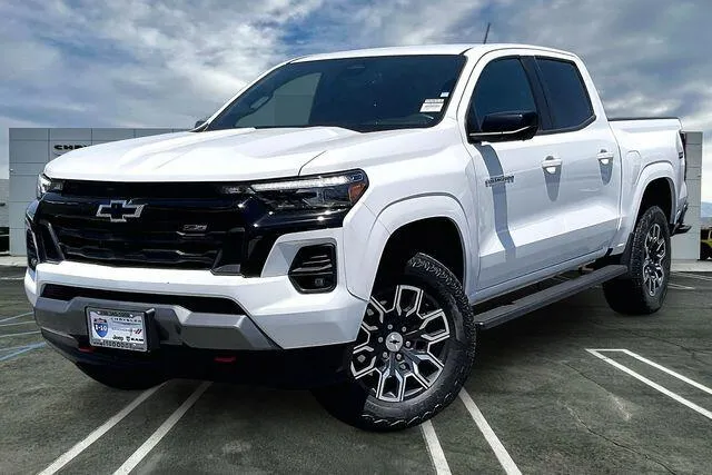 White 2024 Chevrolet Colorado Z71 for sale in Indio, CA