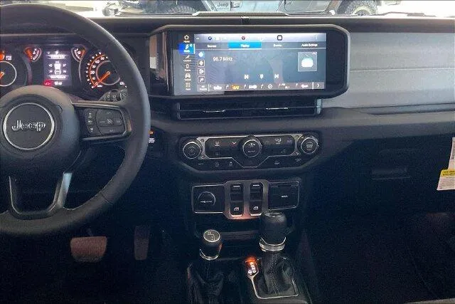 Jeep Wrangler photo 5