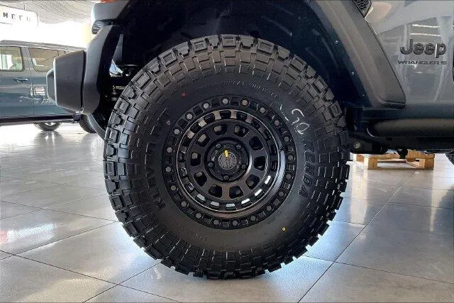 Jeep Wrangler photo 10