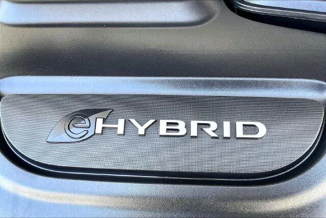 Chrysler Pacifica photo 32