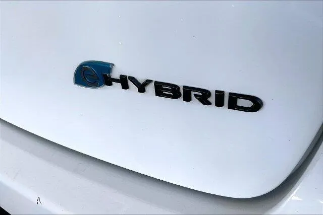 Chrysler Pacifica photo 7