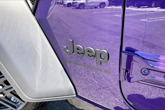 Jeep Wrangler photo 13