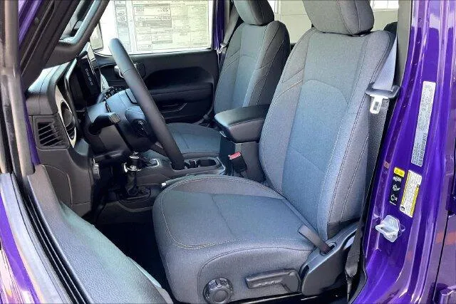Jeep Wrangler photo 8
