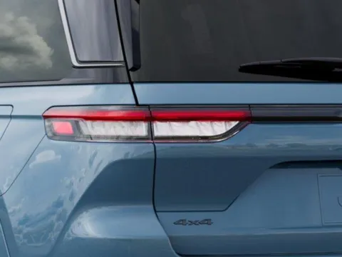 More photos of 2026 Jeep Grand Cherokee Summit at I-10 Chrysler Dodge Jeep Ram, CA