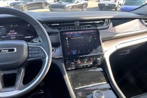 More photos of 2023 Jeep Grand Cherokee Limited at I-10 Chrysler Dodge Jeep Ram, CA