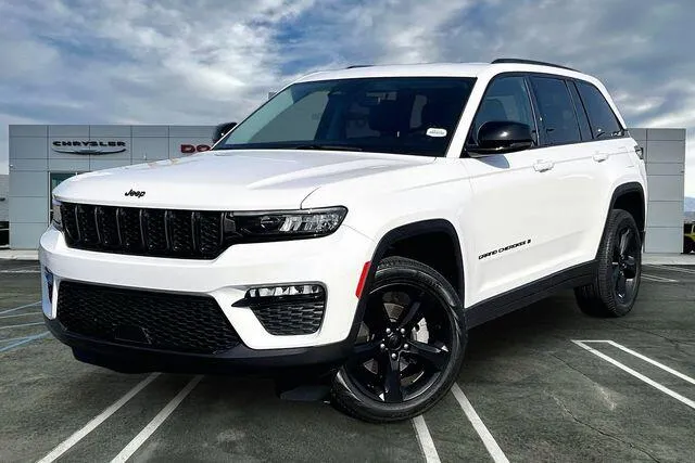 White 2023 Jeep Grand Cherokee Limited for sale in Indio, CA