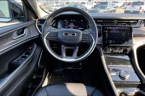 More photos of 2023 Jeep Grand Cherokee Limited at I-10 Chrysler Dodge Jeep Ram, CA