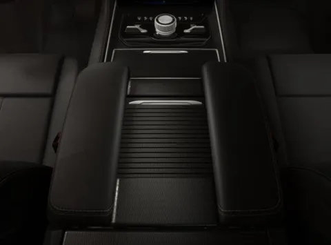More photos of 2026 Jeep Grand Wagoneer L Summit Obsidian 4x4 at I-10 Chrysler Dodge Jeep Ram, CA