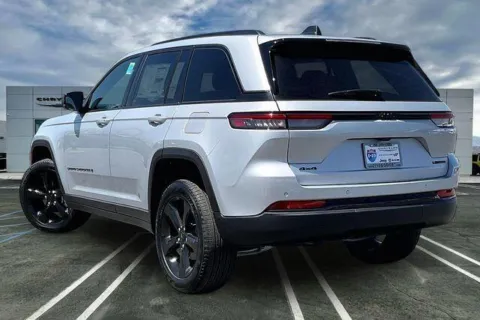 Photos of 2025 Jeep Grand Cherokee Limited 4x4 for sale in Indio, CA at I-10 Chrysler Dodge Jeep Ram