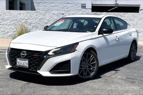 White 2023 Nissan Altima 2.0 SR for sale in Indio, CA