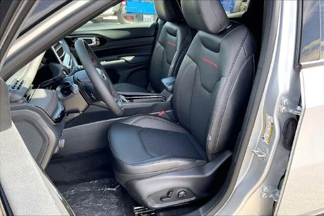 Jeep Compass photo 8