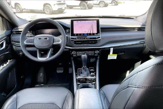 Jeep Compass photo 4