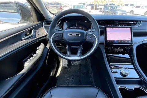 More photos of 2023 Jeep Grand Cherokee Limited at I-10 Chrysler Dodge Jeep Ram, CA