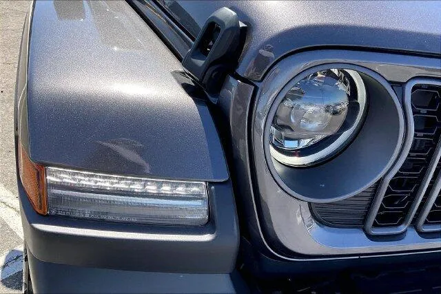 Jeep Wrangler photo 11
