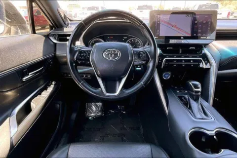More photos of 2021 Toyota Venza Limited at I-10 Chrysler Dodge Jeep Ram, CA