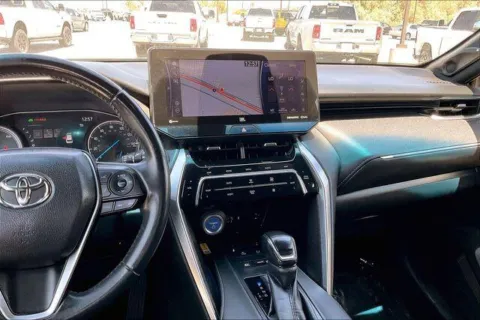 More photos of 2021 Toyota Venza Limited at I-10 Chrysler Dodge Jeep Ram, CA